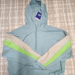 Cropped wind breaker